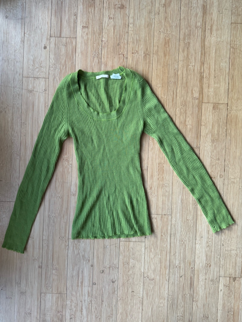 7 for all mankind Women’s Ribbed Scoop Neck cashmere Top - Green - FLAWED